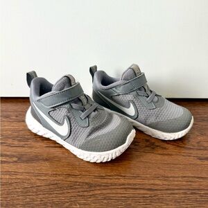 Nike Kids Gray Sneakers. Toddler size 8.